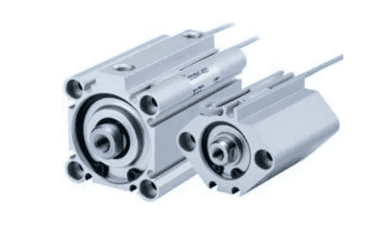 verin compact SMC CQ2 installe sur machine de mecanique de precision